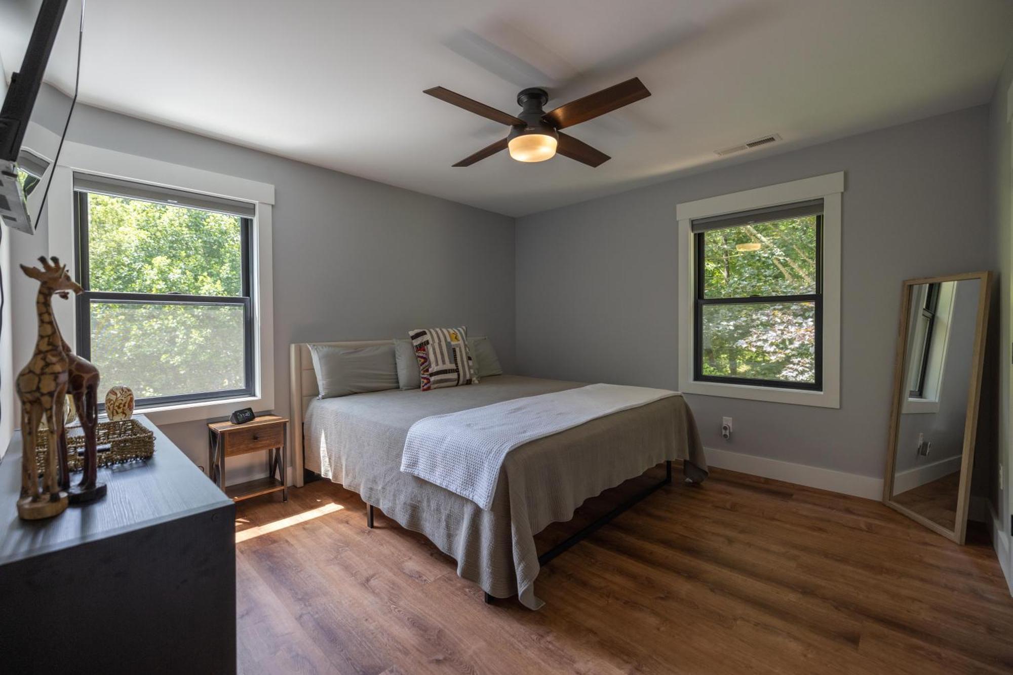 Mid-Century Modern Impeccable Remodel With Hot Tub Villa Asheville Dış mekan fotoğraf